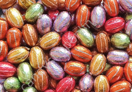 Gemengde Eitjes Gevuld met hazelnoot, aardbei, karamel, pistache en koffie 350 gram